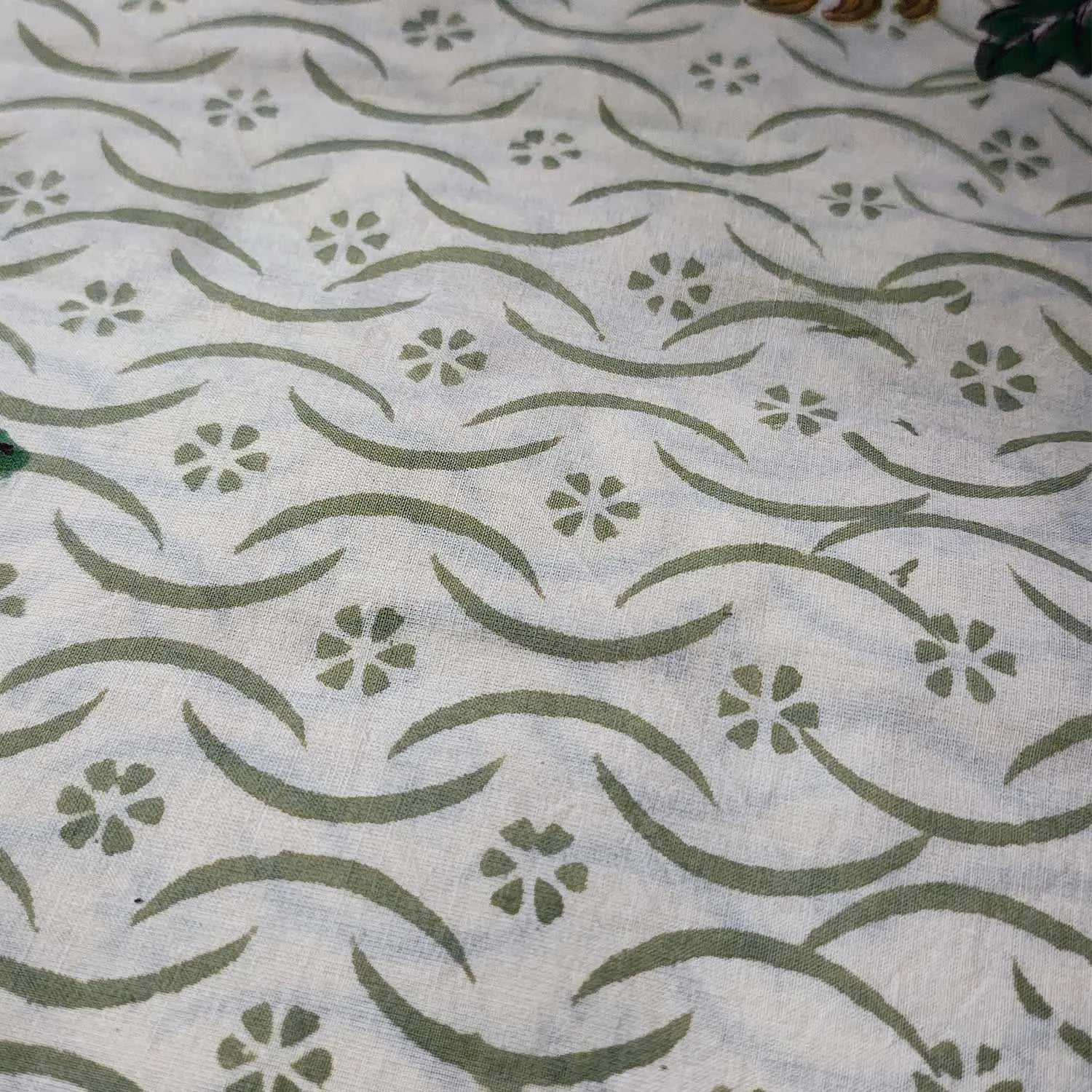 Handmade Bagru Print Textile – Beige Floral Print Cotton Material