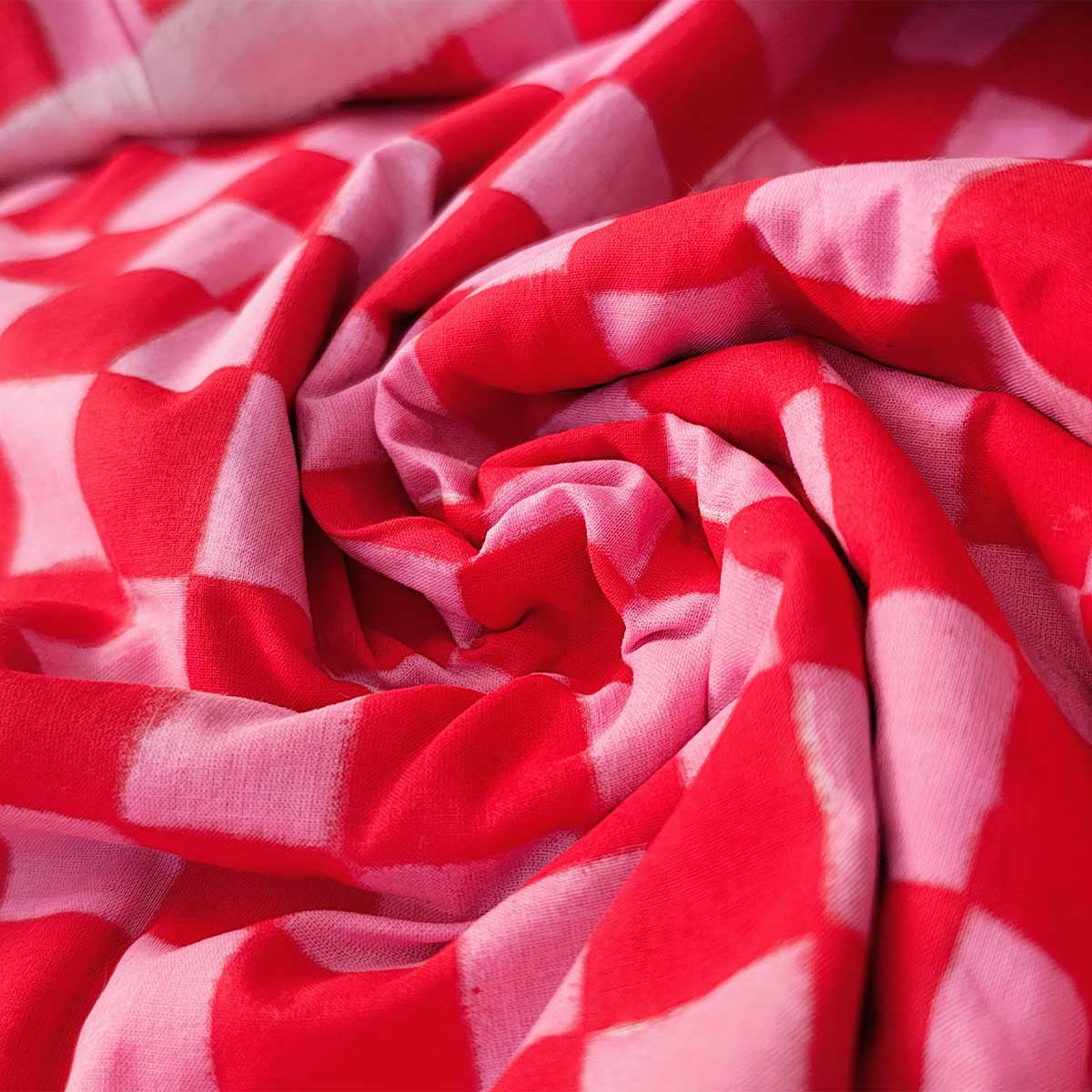 Handmade Bagru Print Textile – Red And Pink Floral Print Cotton Material