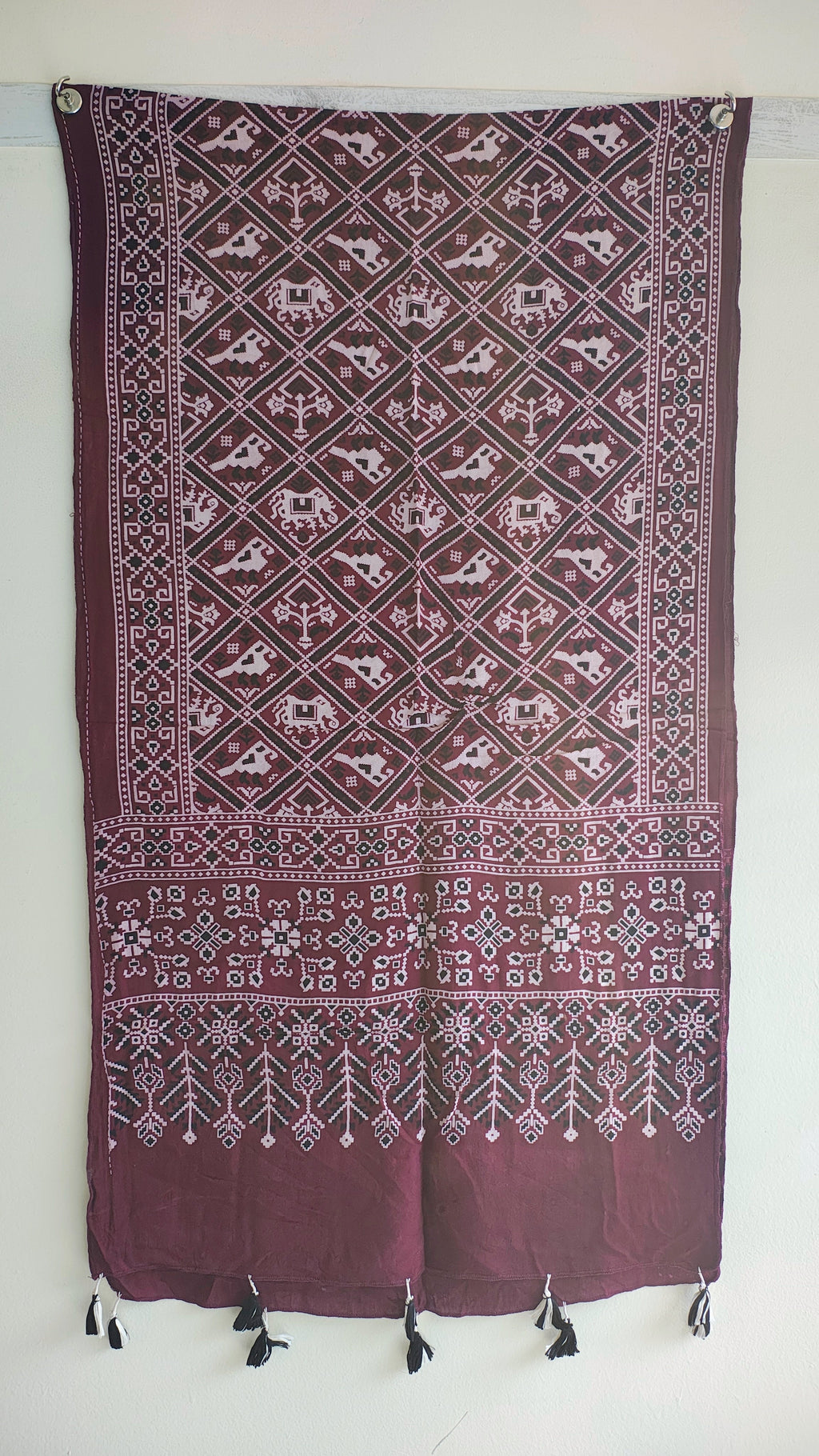 Maroon Ajrakh cotton stole ISAK16-06F — traditional Kutch block print with paisley and floral motifs — Indiascarves