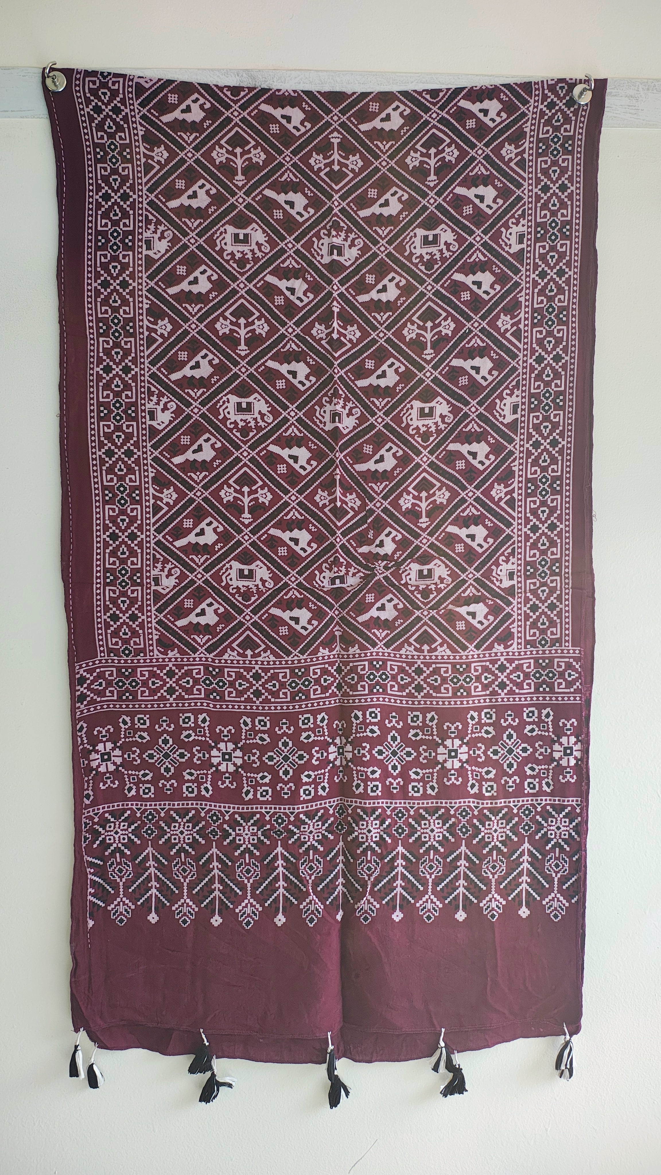 Maroon Ajrakh cotton stole ISAK16-06F — traditional Kutch block print with paisley and floral motifs — Indiascarves