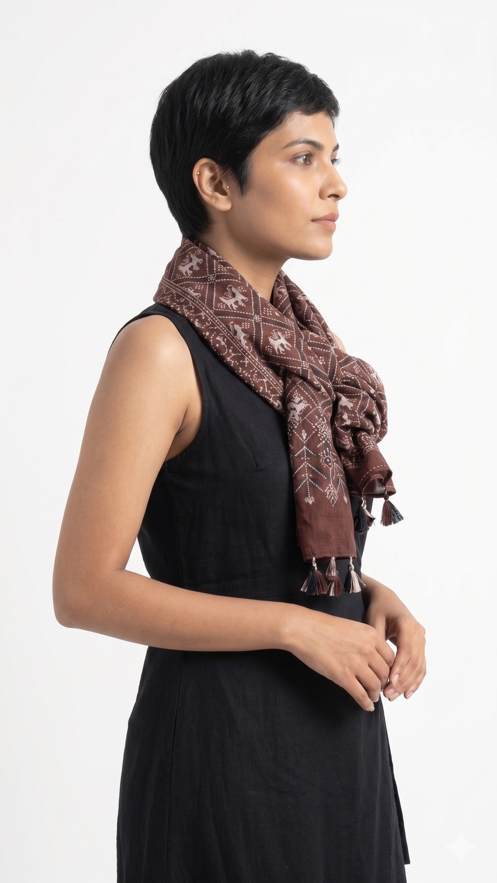 Maroon Ajrakh cotton stole ISAK16-06F worn by model — hand block print traditional Indian scarf — Indiascarves