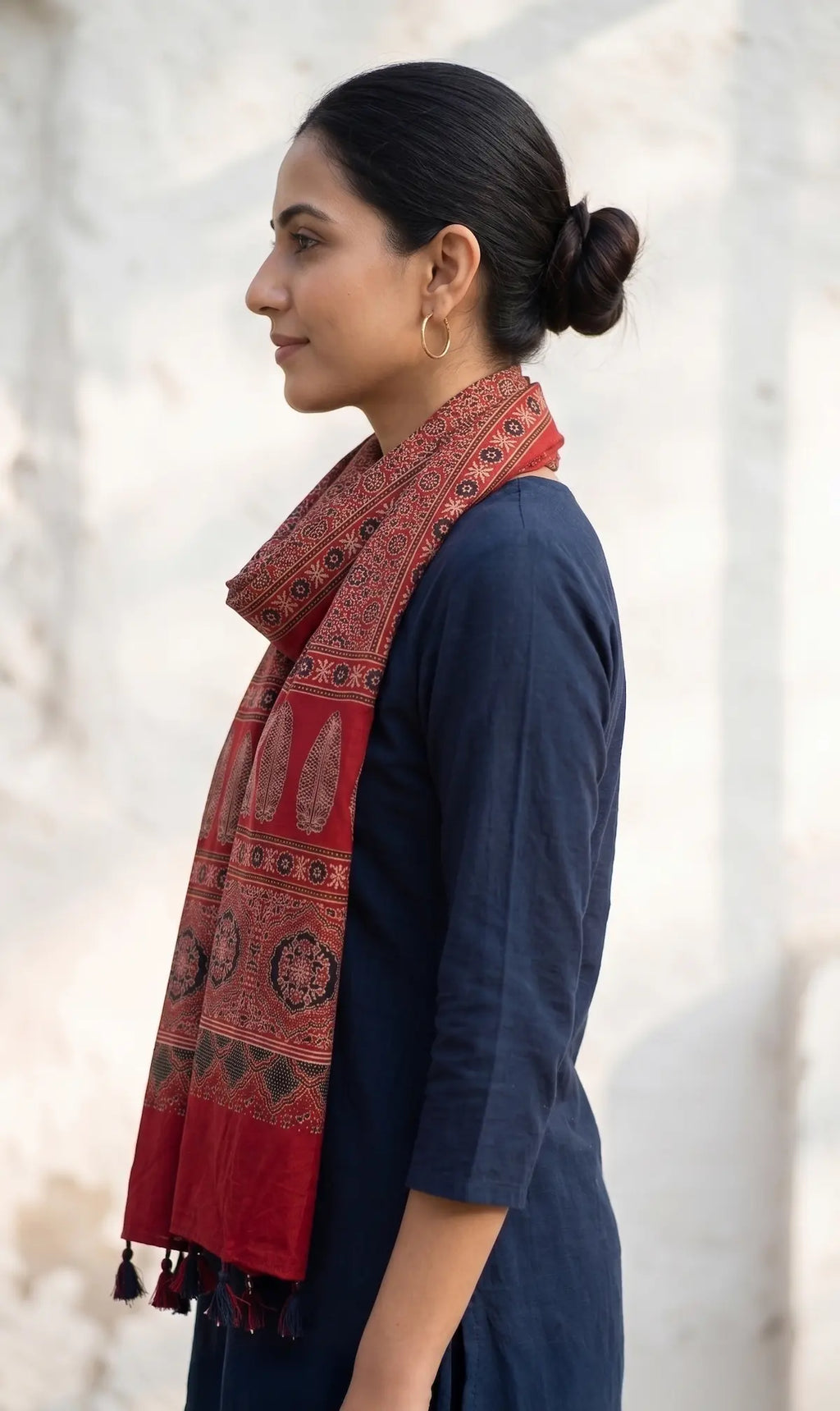 Red Ajrakh cotton stole ISAK16-07F worn by model — Kutch hand block print ethnic scarf — Indiascarves