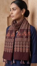 Brown Ajrakh printed cotton stole ISAK16-08B — warm brown with beige cream geometric motifs and tassels — Indiascarves