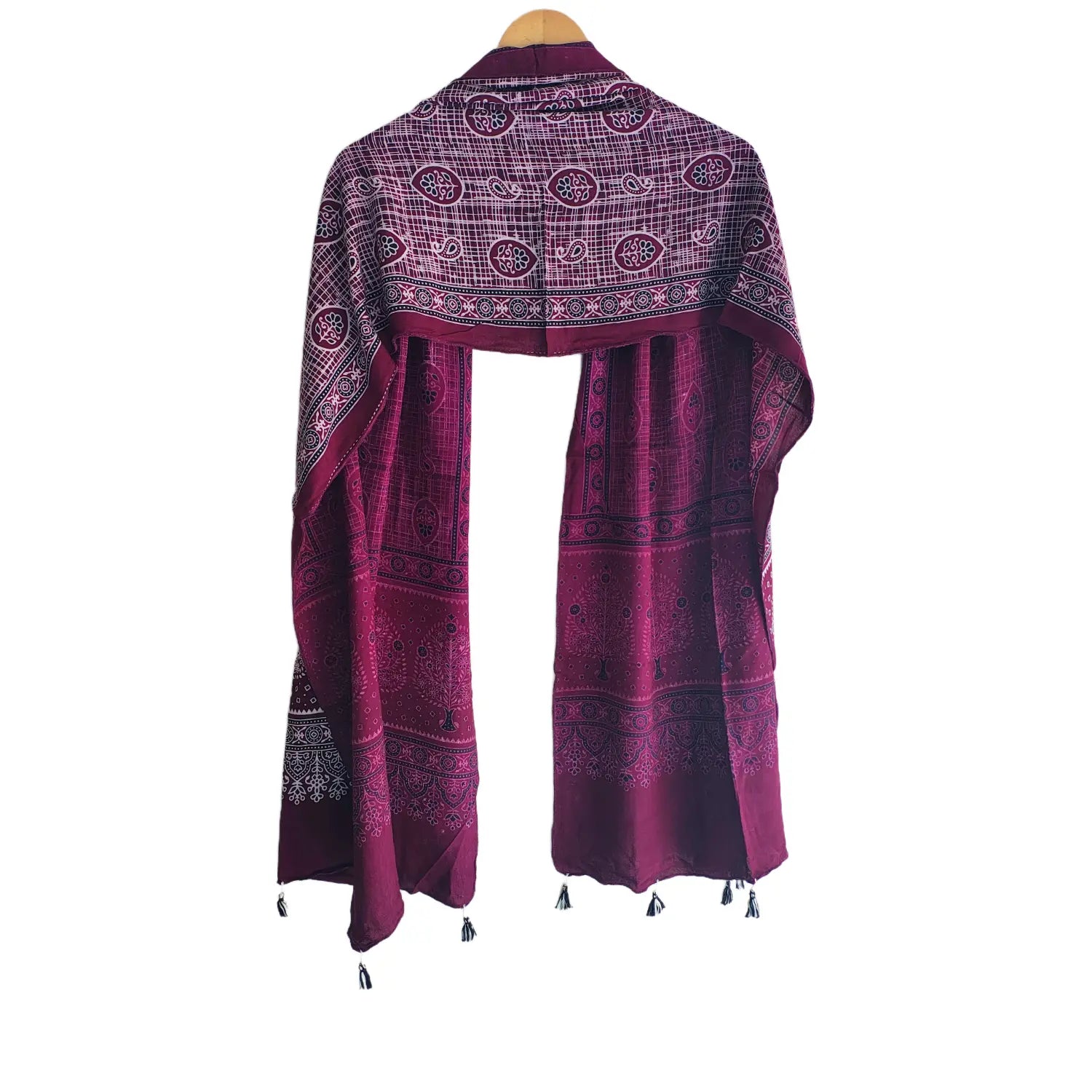 Maroon Ajrakh cotton stole ISAK16-09D — close-up of intricate block print patterns — Indiascarves