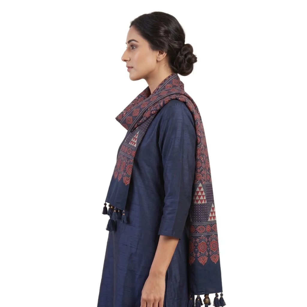 Navy blue Ajrakh printed cotton stole ISAK16-12A — 55x210 cm traditional dupatta with tassel fringe — Indiascarves
