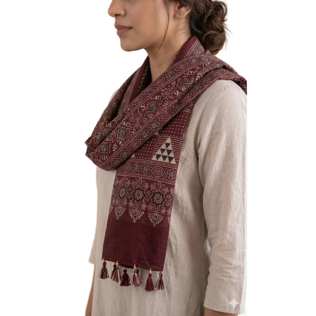 Maroon Ajrakh printed cotton stole ISAK16-12B — 55x210 cm traditional Indian dupatta with tassels — Indiascarves