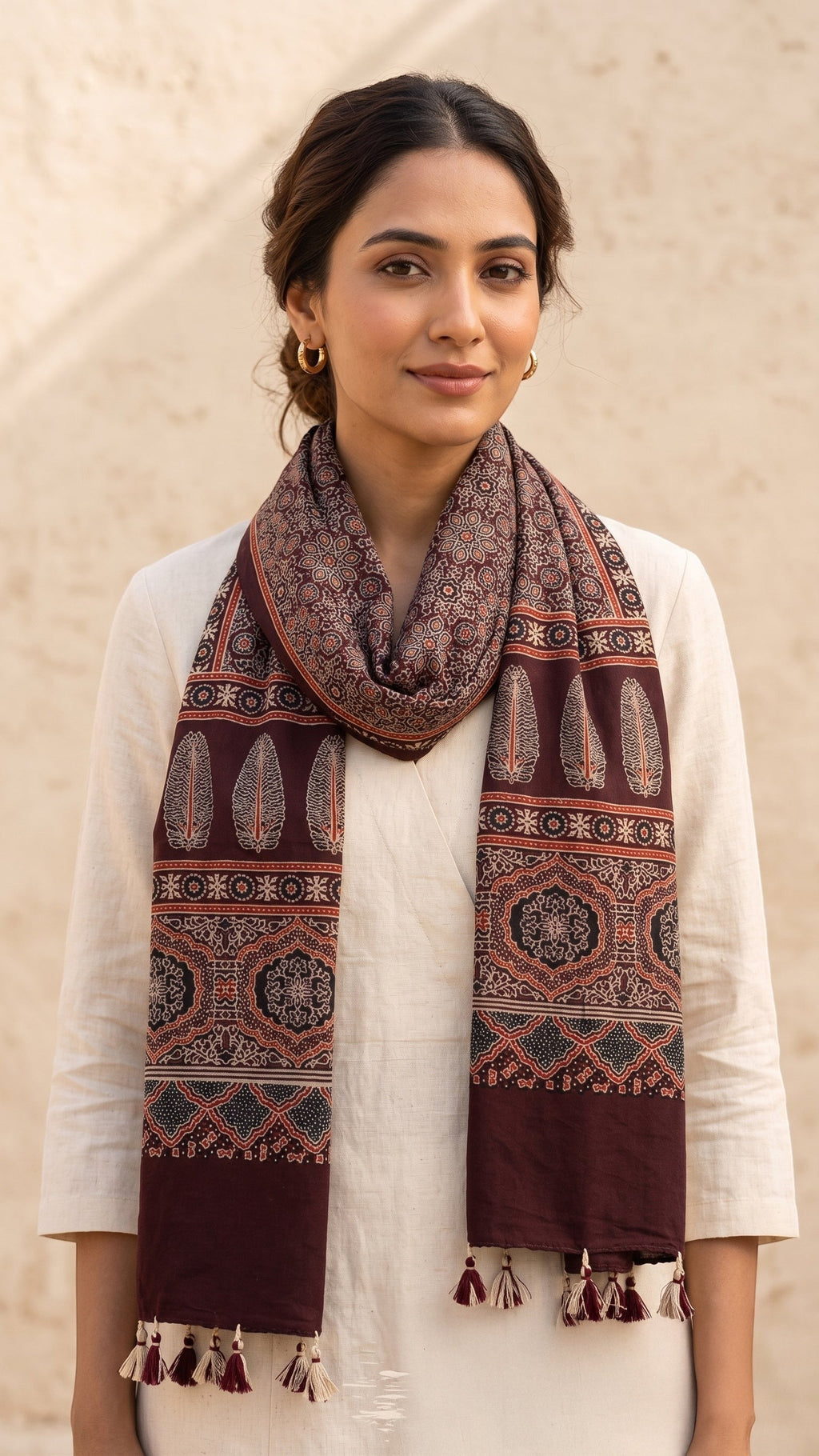 Maroon Ajrakh printed cotton stole ISAK16-07B — warm maroon with beige cream geometric patterns and tassels — Indiascarves