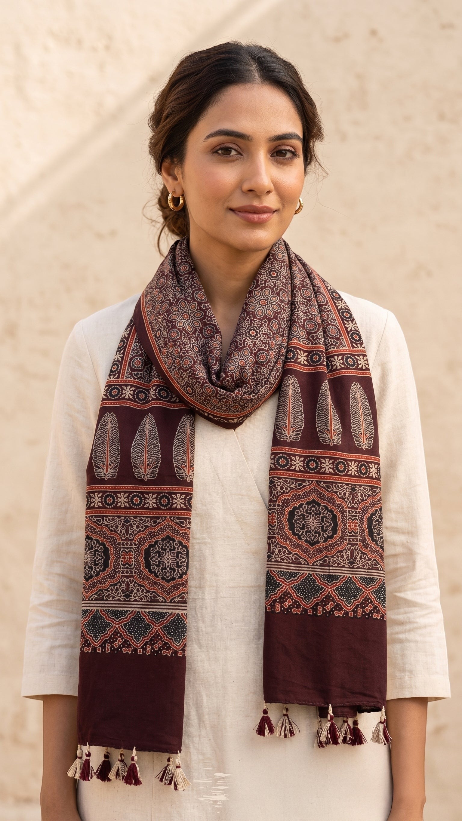 Maroon Ajrakh printed cotton stole ISAK16-07B — warm maroon with beige cream geometric patterns and tassels — Indiascarves
