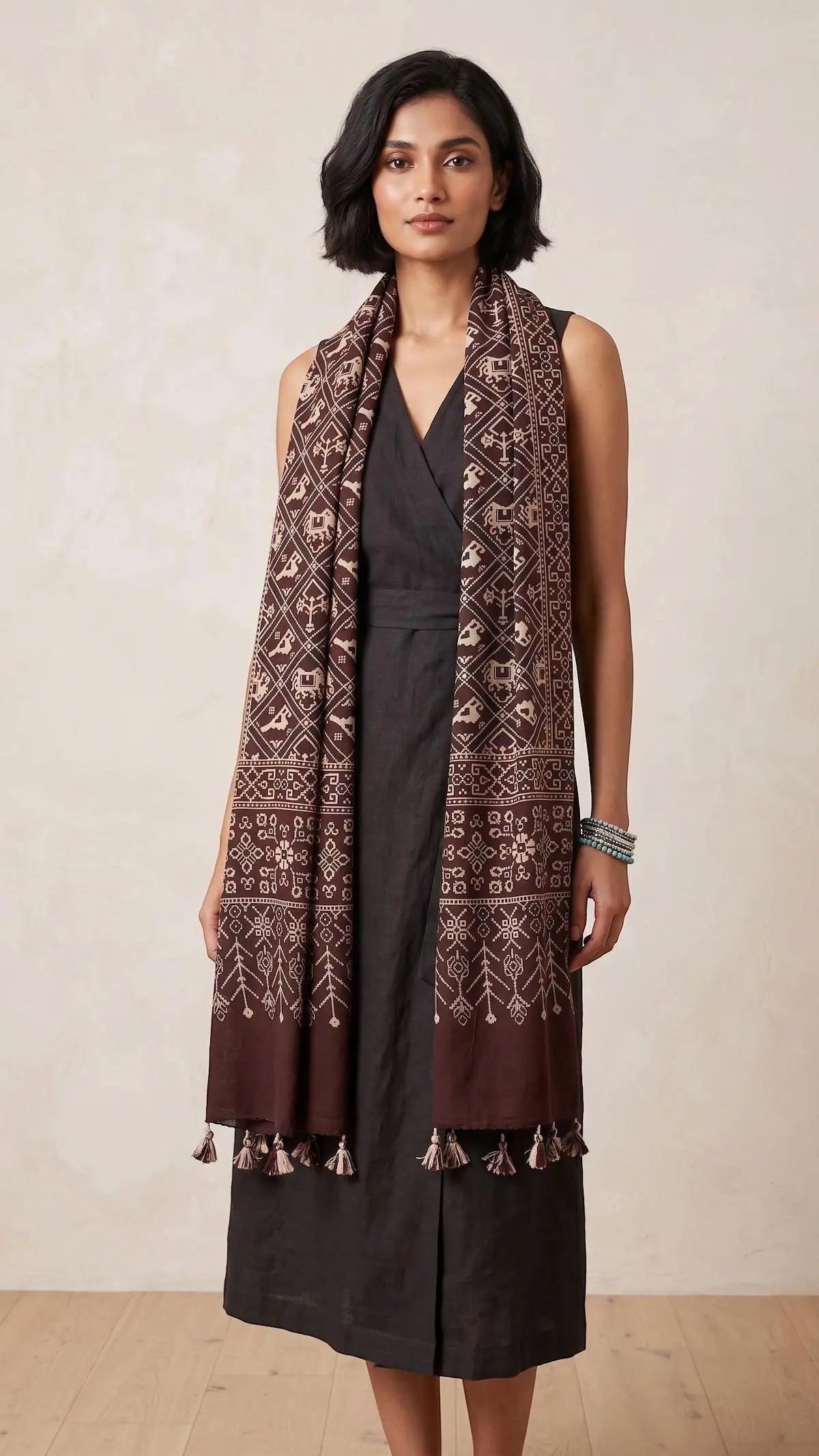 Brown Ajrakh printed cotton stole ISAK16-06A — chocolate brown base with cream geometric Kutch motifs and tassels — Indiascarves
